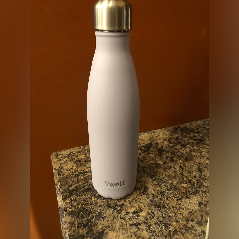 S’well 17 oz Water Bottle